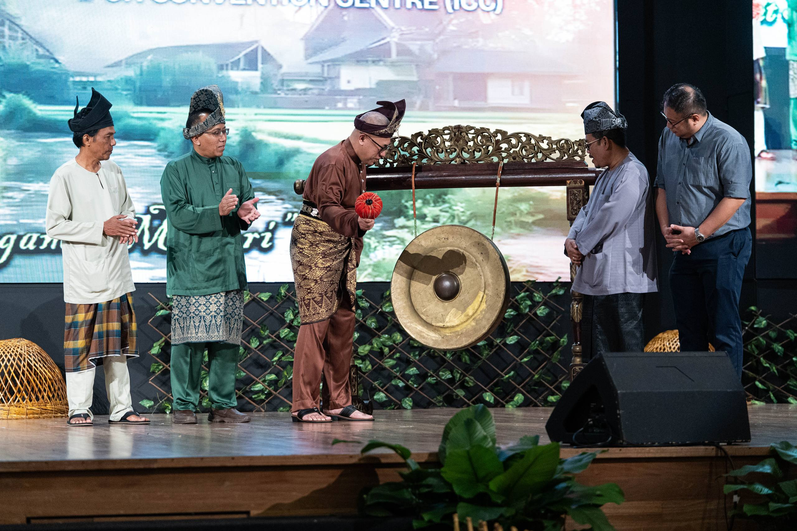 MBI komited kukuh hubungan strategik bersama media Majlis Bandaraya Ipoh dan media Datuk Bandar Ipoh Zamakhshari Hanipah kerjasama MBI bersama pengamal media pembangunan Bandar Raya Ipoh Malam Media MBI 2025