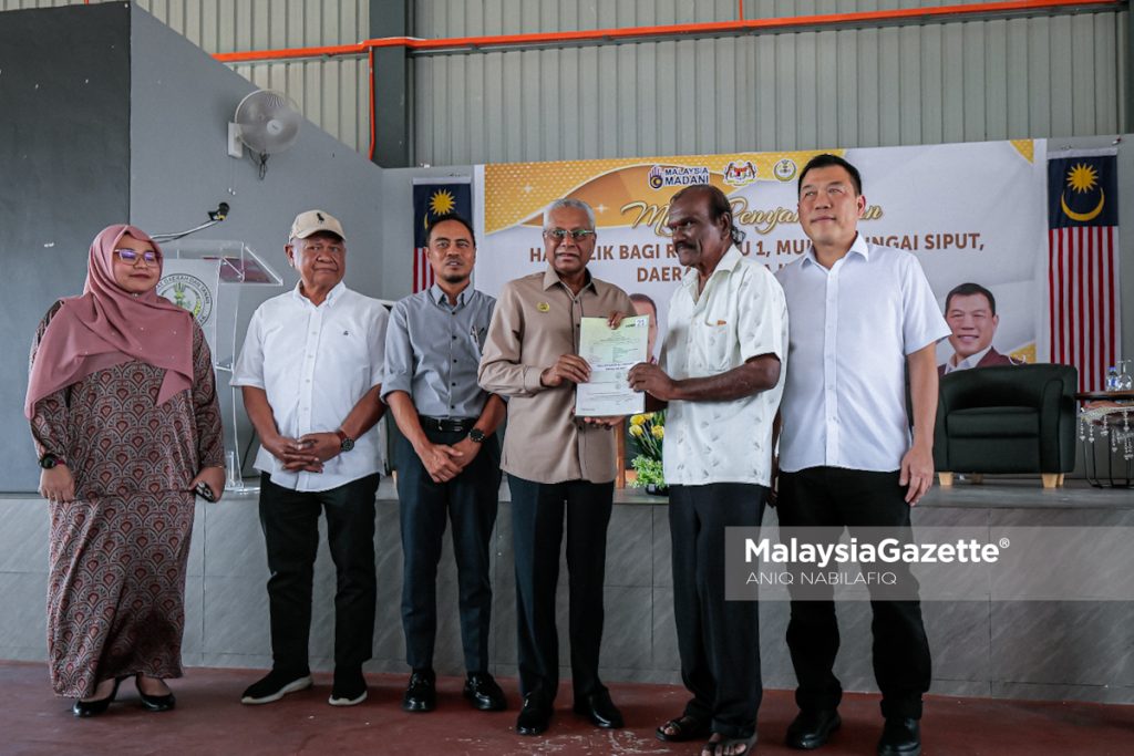 Penantian lebih dua dekad berakhir, bekas pekerja ladang dapat tanah