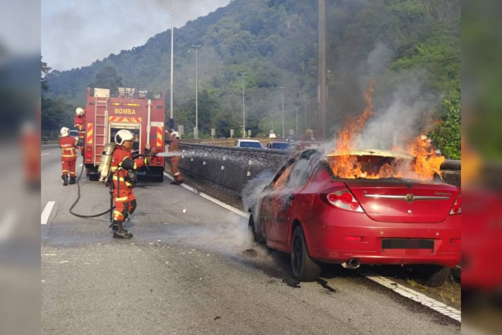 suami isteri warga emas cedera kereta terbakar di PLUS kemalangan jalan raya di PLUS, kereta terbakar di lebuh raya, kemalangan di Ipoh, Proton Persona terbakar, JBPM Perak, warga emas cedera, kemalangan arah utara PLUS, BBP Meru Raya