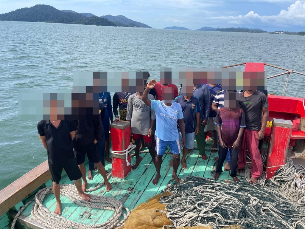 Maritim Malaysia tahan dua vesel, 30 kru, langgar syarat sah lesen