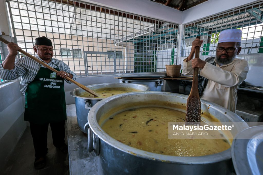 Resipi ‘rahsia’ bubur lambuk lebih seabad tarikan Masjid India Muslim Ipoh