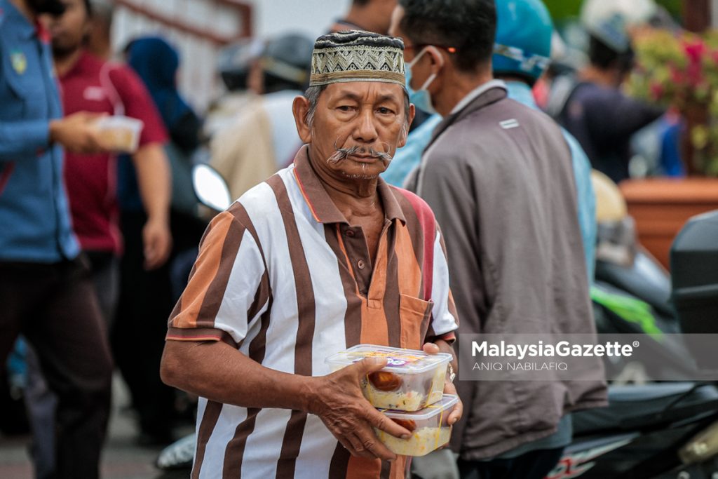 PRIM kekal tradisi lebih sedekad, agih 7,000 nasi beriani percuma