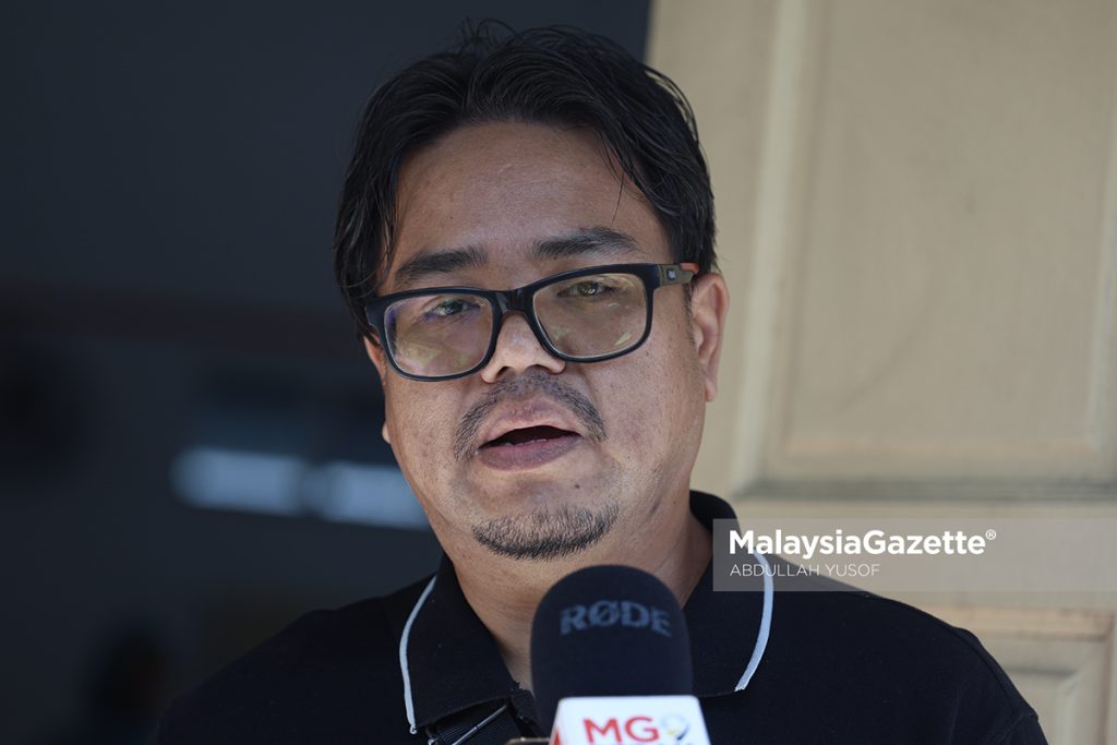 100 anak B40 DUN Ayer Kuning gembira terima baucar beli baju raya