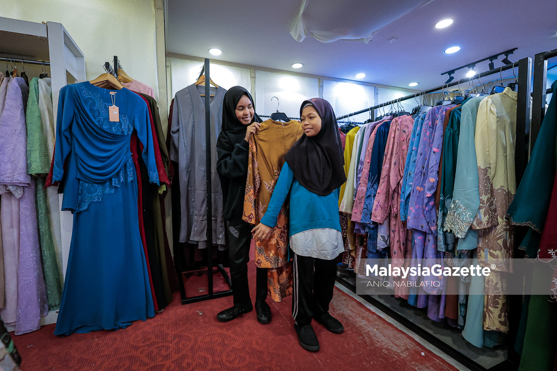 anak yatim pilih baju raya Jakel Ipoh Program Sinar Syawal Yayasan Perak, sumbangan baju raya anak yatim Perak, anak yatim Chemor sambut Aidilfitri, Jakel Ipoh sumbangan Aidilfitri, Asrama Budi Mulia Nurul Huda Chemor