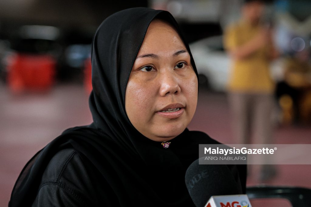 Penerima bantuan kali pertama guna baucar RM400 beli baju Raya anak