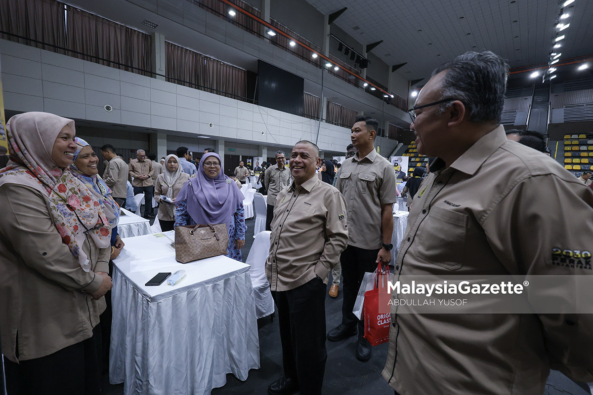 Bekas pemimpin BERSATU sertai UMNO Perak bekas ahli Bersatu kembali UMNO inisiatif Rumah Bangsa UMNO politik Perak terkini Saarani Mohamad UMNO Perak penyatuan ahli UMNO