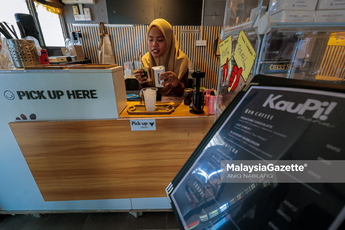 perniagaan kopi KauPI Kampar usahawan kopi Kampar, kafe grab and go Perak, kisah usahawan muda Malaysia, bisnes kopi dari rumah, kafe viral TikTok Kampar