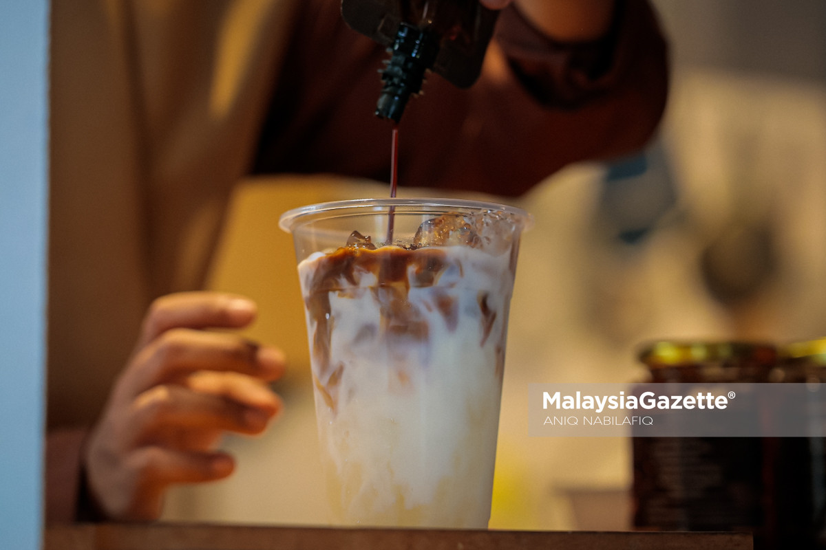 perniagaan kopi KauPI Kampar usahawan kopi Kampar, kafe grab and go Perak, kisah usahawan muda Malaysia, bisnes kopi dari rumah, kafe viral TikTok Kampar