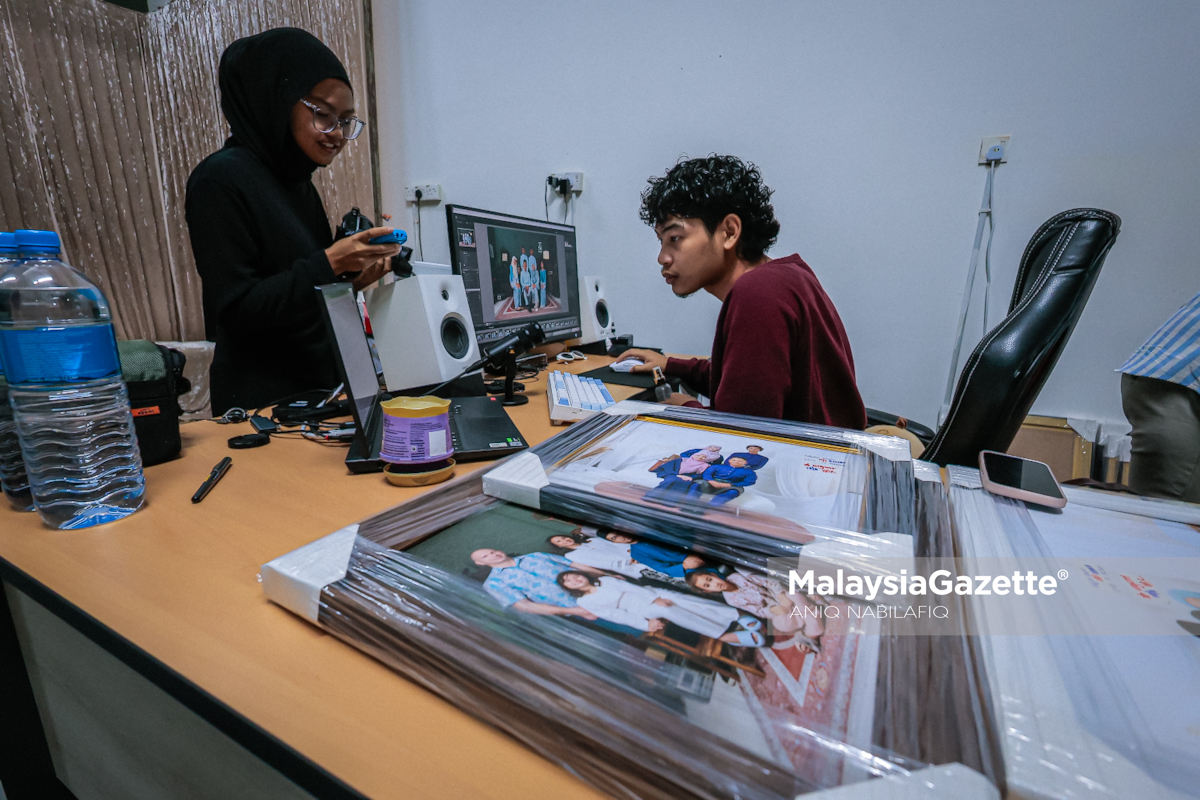 labur ratusan ringgit fotografi Aidilfitri studio Ipoh kos fotografi studio Hari Raya trend bergambar keluarga Aidilfitri studio fotografi Ipoh harga pakej potret keluarga profesional Malaysia pengalaman bergambar studio raya