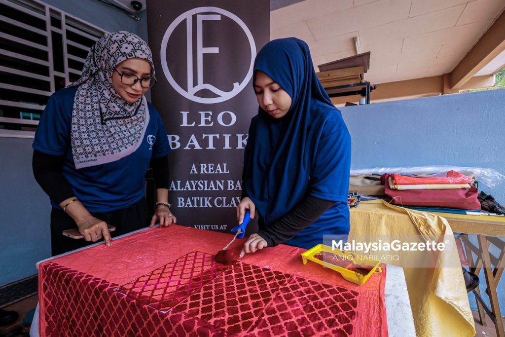 Leo Batik cipta magis guna ‘tanah liat’