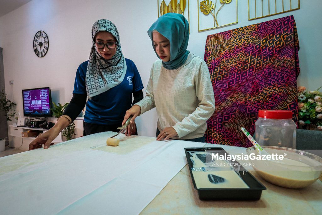 Leo Batik cipta magis guna ‘tanah liat’