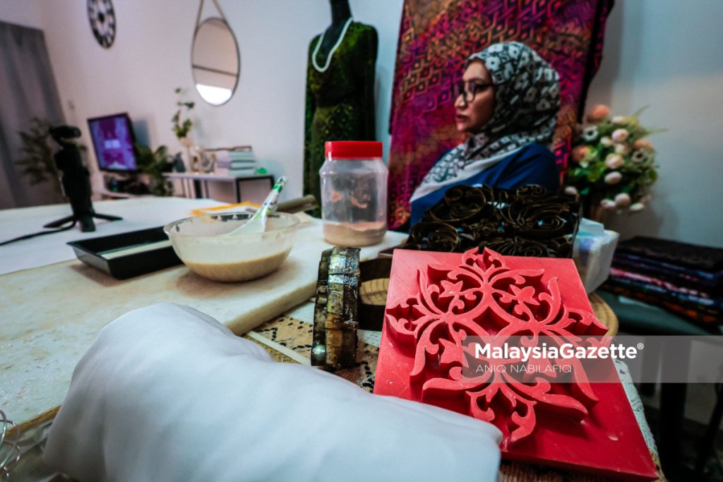 Leo Batik cipta magis guna ‘tanah liat’