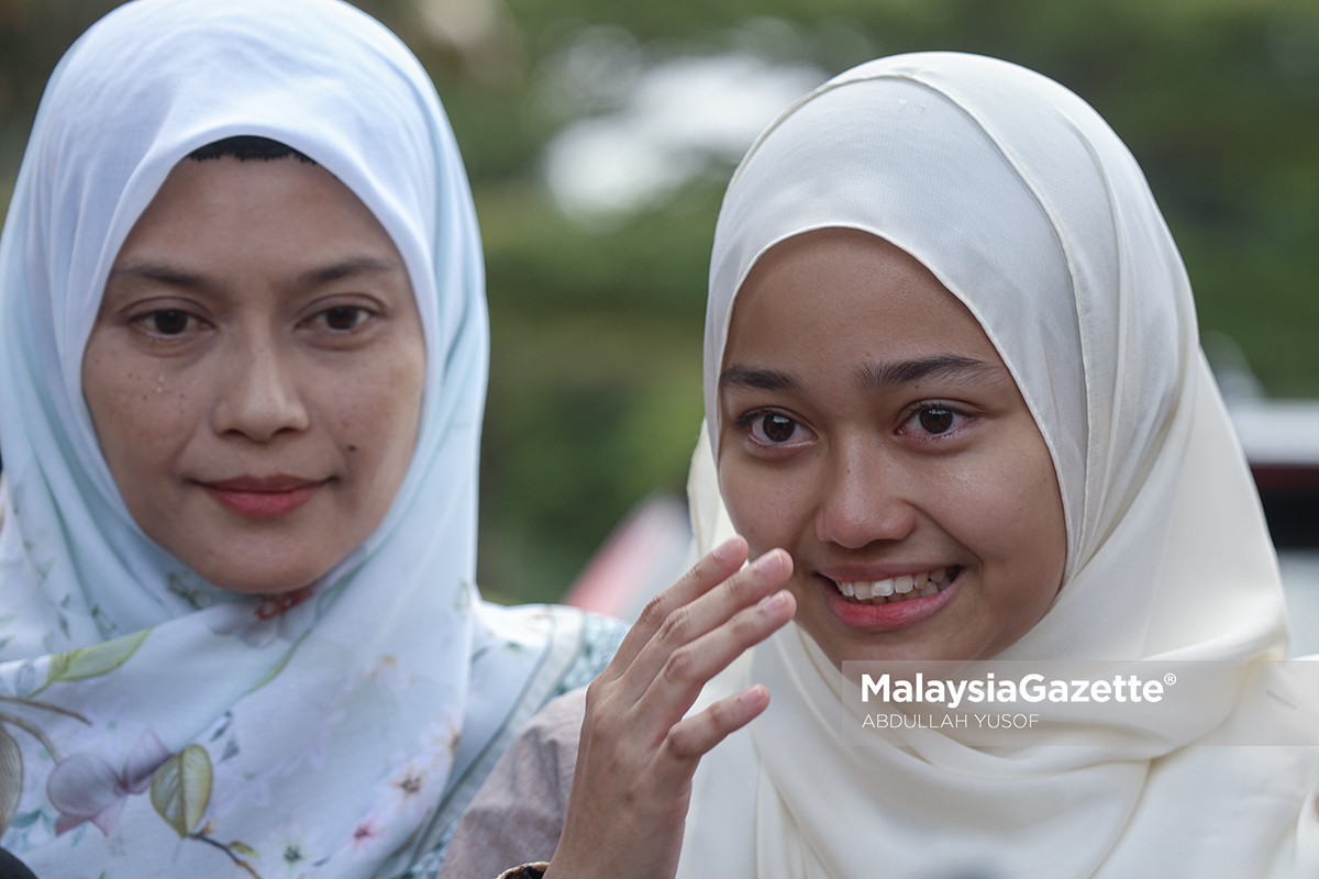 pelajar cemerlang SPM 2025 Perak kisah pelajar 9A SPM 2025, anak pekerja kilang cemerlang SPM, kejayaan pelajar Perak, tips belajar SPM cemerlang, pelajar miskin berjaya SPM, inspirasi pelajar Malaysia