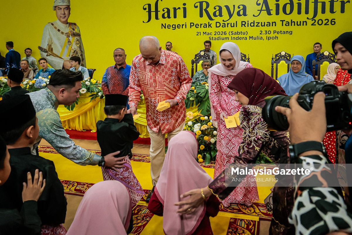 Sultan Nazrin Tuanku Zara Hari Raya Perak 2026 Majlis Hari Raya Perak Stadium Indera Mulia sambutan Aidilfitri peringkat negeri Perak Sultan Nazrin Tuanku Zara Ipoh rumah terbuka Perak 2026 sambutan Hari Raya kerajaan negeri kehadiran rakyat majlis Aidilfitri duit raya rumah kebajikan Perak