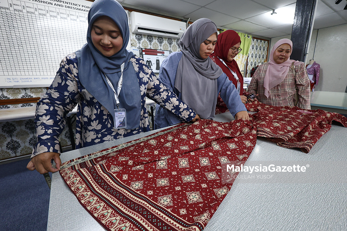 pelajar GiatMARA Tapah kemahiran jahitan Sijil SKM kemahiran ibu tiga anak belajar jahitan kursus jahitan GiatMARA Tapah TVET lepasan SPM Malaysia peluang perniagaan jahitan pakaian pelajar B40 GiatMARA kursus automotif GiatMARA SKM Tahap Dua Malaysia