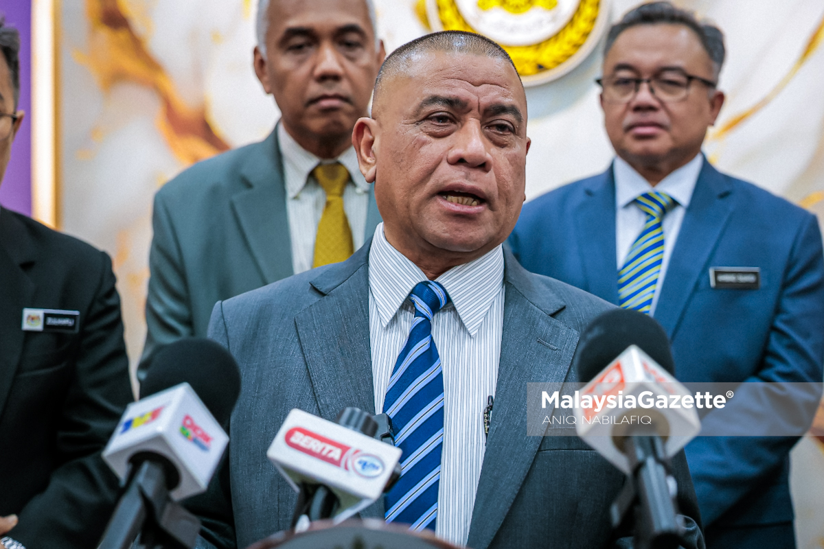 buku rujukan percuma SPM Perak 2026 Tuisyen Cikgu Saarani, pelajar SPM Perak, bantuan pendidikan Perak, Yayasan Perak, calon SPM B40, buku rujukan SPM percuma, keputusan SPM Perak, inisiatif pendidikan negeri