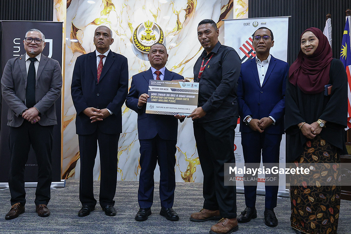 Dana Kreatif Perak RM1.82 juta industri kreatif” “Dana Kreatif Perak PORT” “industri kreatif Perak 2025” “Saarani Mohamad seni Perak” “bantuan penggiat seni Perak” “PORT Perak dana seni” “inisiatif seni budaya Perak”