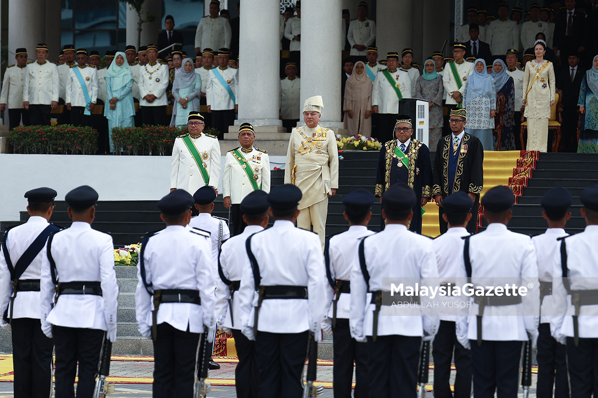 Sultan Nazrin buka Persidangan DUN Perak Istiadat pembukaan DUN Perak, Sultan Perak Nazrin Muizzuddin Shah, Persidangan Dewan Negeri Perak, Saarani Mohamad DUN Perak, Bangunan Perak Darul Ridzuan, sidang DUN Perak 2026