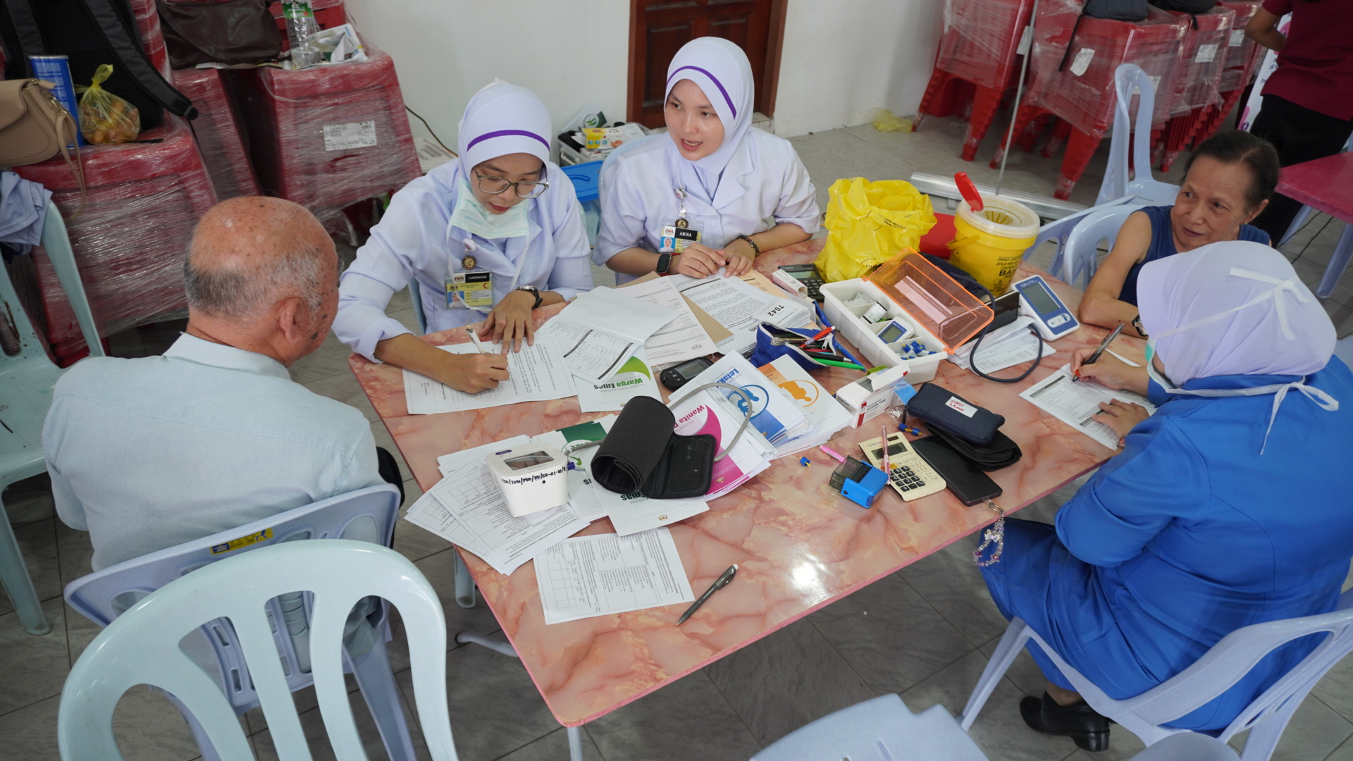 vaksin influenza percuma Malim Nawar warga emas Kampar, suntikan vaksin influenza percuma, ADUN Malim Nawar, kesihatan warga emas Perak, saringan kesihatan percuma 30 Warga Emas Terima Vaksin Influenza Percuma di Malim Nawar