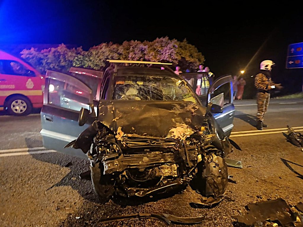 Seorang maut, enam cedera nahas MPV, kereta di Tapah