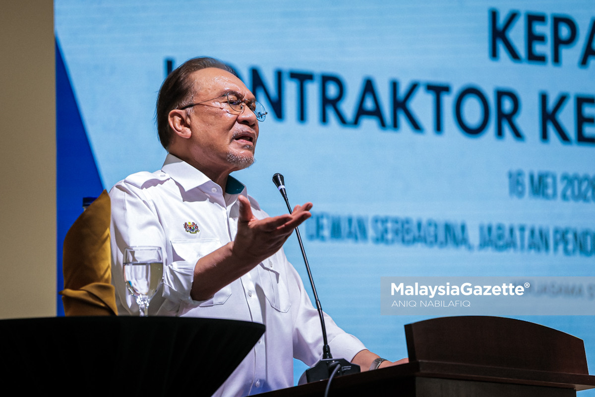 Kerajaan Lulus RM900 Juta Bina 6,000 Bilik Darjah Baharu Seluruh Negara Alternative SEO Title: Anwar Umum Tambahan RM900 Juta Untuk Tangani Kekurangan Bilik Darjah Sekolah Focus Keyphrase: peruntukan bilik darjah baharu RM900 juta Related Keyphrases: bilik darjah sekolah rendah Malaysia, Belanjawan 2026 pendidikan, Anwar Ibrahim pendidikan, Kementerian Pendidikan Malaysia, SST projek sekolah, kontraktor kecil Bumiputera G1 G4, pembangunan sekolah Malaysia, kapasiti murid Tahun Satu