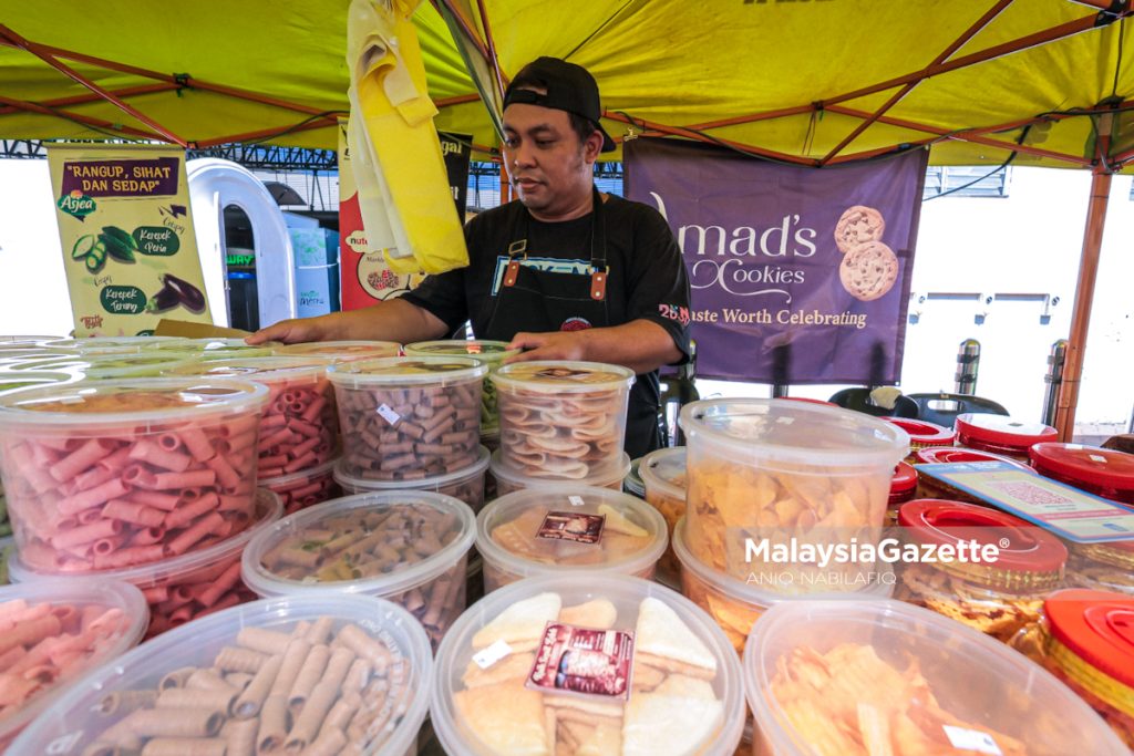 Peniaga kekal harga berpatutan, pengunjung berbelanja secara sederhana sempena Aidiladha