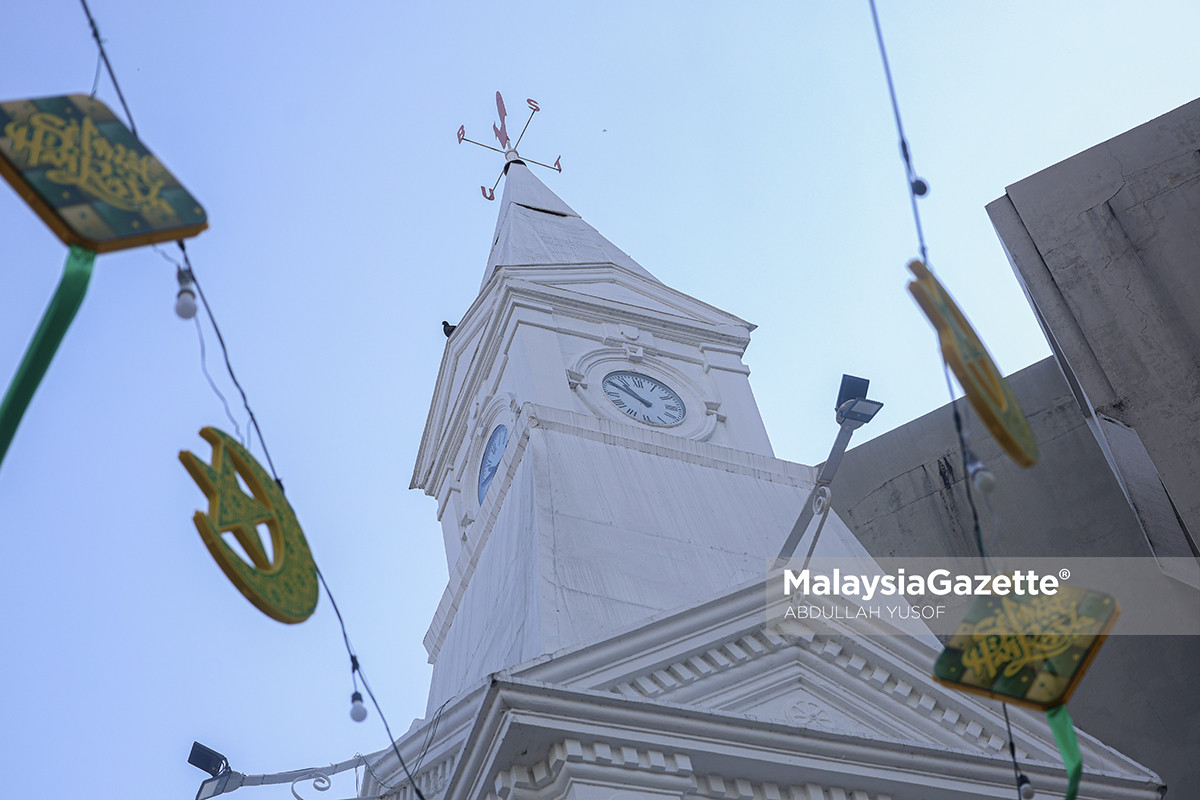 Menara Jam Taiping 140 Tahun Kini Dijadikan Pusat Interpretasi Pelawat Alternatif Tajuk SEO: Warisan Menara Jam Taiping kini tarikan pelancongan baharu The Fort Taiping diangkat sebagai Pusat Interpretasi Pelawat Menara Jam Taiping: Dari balai polis kolonial ke pusat pelawat Focus Keyphrase: Menara Jam Taiping Related Keyphrase: The Fort Taiping, sejarah Taiping Perak, pusat interpretasi pelawat Taiping, warisan kolonial Perak, pelancongan Taiping, Bandar Hujan Taiping