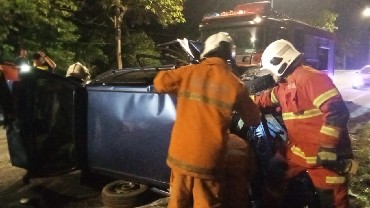 kemalangan di Changkat Cermin Related Keyphrase: kemalangan maut Ayer Tawar, kereta Kancil rempuh CRV, berita kemalangan Perak