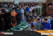 MGPerak: Sultan Nazrin Tunai Solat Jumaat Bersama Pelajar, Warga Pendidik Sempena Hari Guru