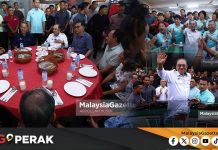 MGPerak: PM Luang Masa Minum Petang, Santuni Komuniti Cina Di Chemor