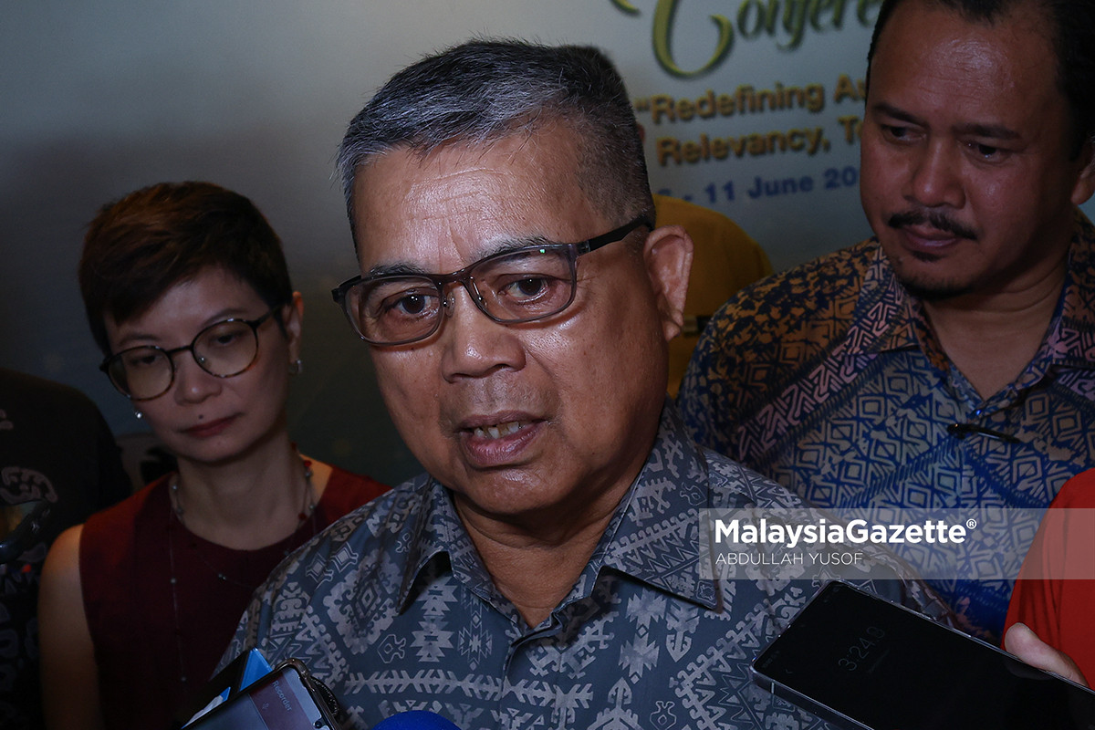 AI dalam pengurusan arkib negara kecerdasan buatan (AI) pengurusan arkib Arkib Negara Malaysia arkib audiovisual pendigitalan pemeliharaan warisan negara teknologi AI bahan sejarahkecerdasan buatan AI, Arkib Negara Malaysia, arkib audiovisual, pemeliharaan warisan negara, Aaron Ago Dagang, pendigitalan arkib, teknologi AI, SEAPAVAA 2026, digitalisasi arkib, warisan sejarah Malaysia