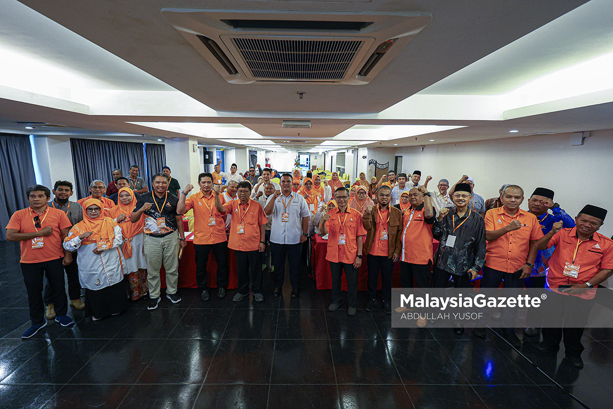 Hasnul Zulkarnain kembali Amanah Hasnul Zulkarnain sertai semula Amanah Hasnul Zulkarnain kembali bersama Amanah Hasnul Zulkarnain hargai peluang kedua bekas ADUN Titi Serong kembali Amanah keahlian Hasnul Zulkarnain diluluskan Amanah Hasnul Zulkarnain terima semula Amanah Bekas ADUN Titi Serong kembali sertai Amanah Hasnul Zulkarnain tidak mahu bertanding PRU16 Amanah lulus permohonan keahlian Hasnul Hasnul Zulkarnain mahu perkukuh PH Perak