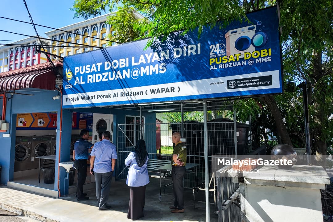 Wakaf mesin dobi bantu waris pesakit, jana ekonomi masjid Keyphrase Synonyms Projek Wakaf Mesin Dobi Ar-Ridzuan Wakaf mesin dobi MAIPk Dobi wakaf di masjid Wakaf Perak Ar-Ridzuan Pusat dobi wakaf masjid Related Keyphrase Projek Wakaf Mesin Dobi Ar-Ridzuan MAIPk perkasa institusi wakaf Masjid Muhibbuddin Shah Ipoh Wakaf Perak jana ekonomi masjid Kemudahan dobi untuk waris pesakit HRPB