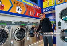 Wakaf mesin dobi layan diri mudahkan waris pesakit, jana ekonomi masjid Wakaf mesin dobi bantu waris pesakit, jana ekonomi masjid Keyphrase Synonyms Projek Wakaf Mesin Dobi Ar-Ridzuan Wakaf mesin dobi MAIPk Dobi wakaf di masjid Wakaf Perak Ar-Ridzuan Pusat dobi wakaf masjid Related Keyphrase Projek Wakaf Mesin Dobi Ar-Ridzuan MAIPk perkasa institusi wakaf Masjid Muhibbuddin Shah Ipoh Wakaf Perak jana ekonomi masjid Kemudahan dobi untuk waris pesakit HRPB