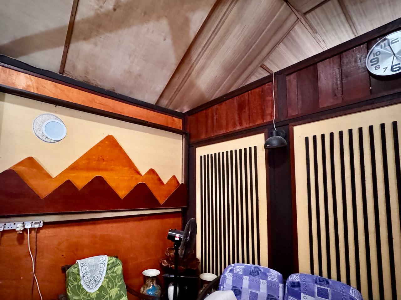 Bekas pensyarah muzik cantikkan rumah pusaka kampar kampung kota bharu Rumah pusaka 125 tahun di Gopeng Seni pertukangan kayu rumah pusaka Bekas pensyarah muzik Gopeng Kos baik pulih rumah pusaka RM45,000 Rumah kayu tradisional Perak Rumah pusaka keluarga dicantikkan semula