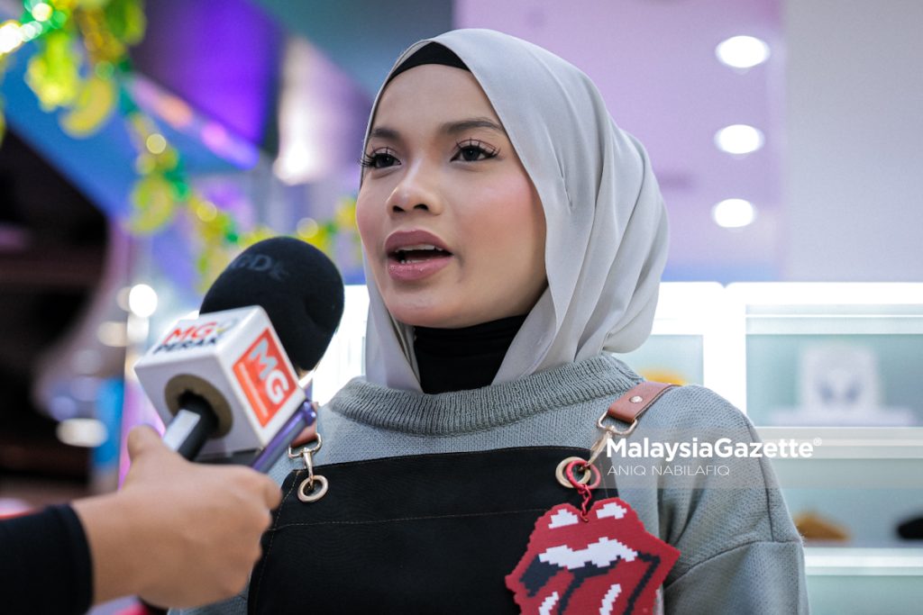 Aktiviti DIY rantai kunci 'pixel beads' antara tarikan Tinker Town