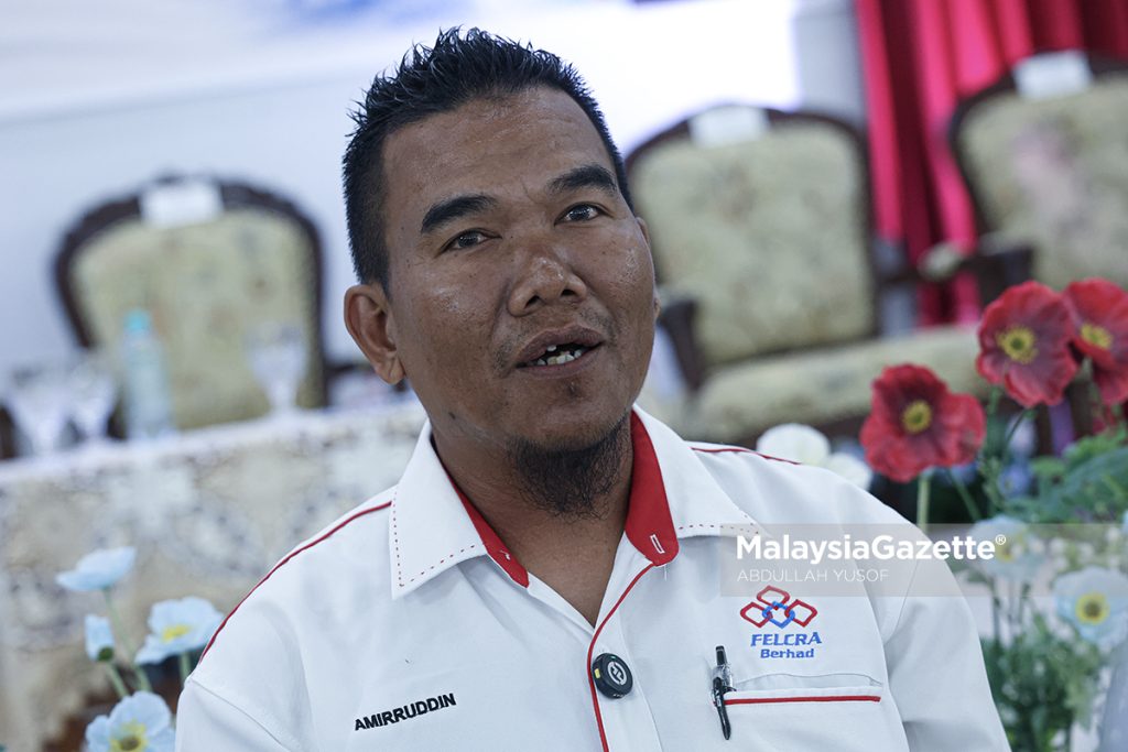 Penantian 28 tahun berakhir, peserta, waris FELCRA Seri Gala terima geran hak milik