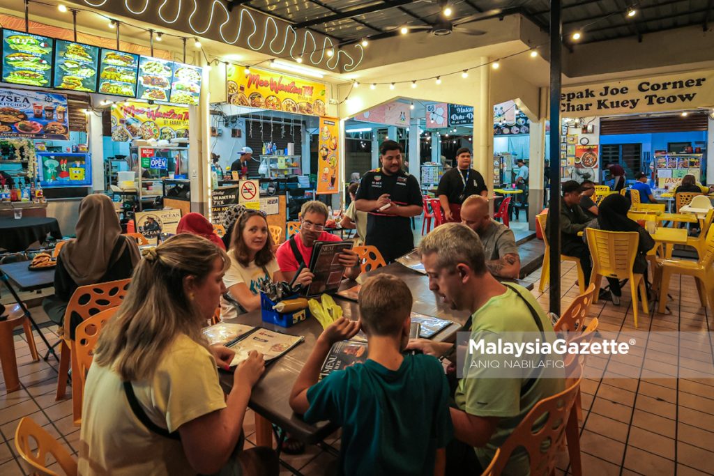 Dari pisang goreng tepi jalan ke kedai makan, TVET ubah nasib Azabillah