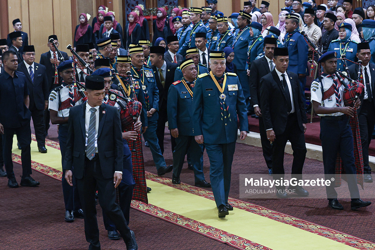 Pengakap Malaysia masuk era transformasi baharu Keyphrase synonyms Transformasi Pengakap Malaysia Pengakap Malaysia berubah wajah Penjenamaan semula Pengakap Malaysia Era baharu Pengakap Malaysia Pengakap Malaysia hadapi cabaran masa depan Related keyphrase (5) Pengakap Malaysia Pengakap Perak 100 tahun Istiadat Pengakap Raja Perak Logo dan pakaian seragam baharu Pengakap Sultan Nazrin anugerah Pengakap Raja