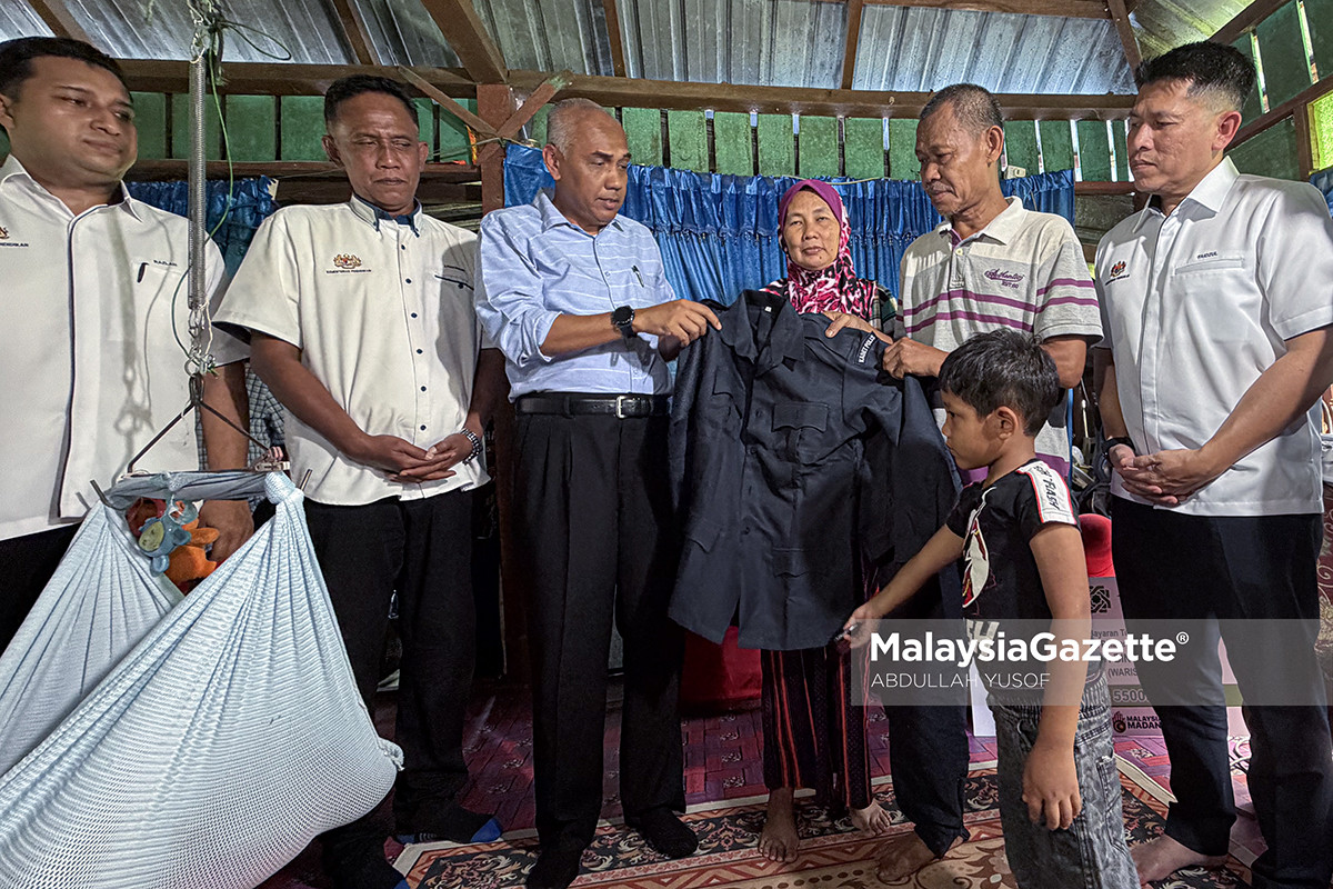 Badal haji mangsa nahas Teluk Intan Keyphrase Synonyms * waris mangsa nahas Teluk Intan * pampasan TPSM * Skim Takaful Pelajar Sekolah Malaysia * waris dua remaja maut * badal haji untuk arwah Related Keyphrase 1. Waris dua remaja maut Teluk Intan 2. Pampasan TPSM kepada keluarga mangsa 3. Skim Takaful Pelajar Sekolah Malaysia 4. Nahas Jalan Padang Tembak Teluk Intan 5. Khairuddin Abu Hanipah