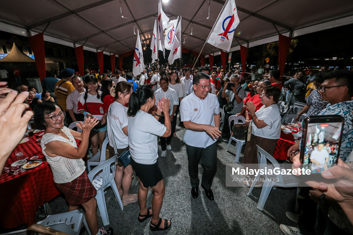 gelombang merah Perak Keyphrase synonyms: gelombang merah PH, gelombang merah Pakatan Harapan, gelombang politik Perak, kebangkitan PH Perak 5 Related keyphrase: Nga Kor Ming gelombang merah DAP Perak pilihan raya Pakatan Harapan Perak politik Perak pilihan raya Perak