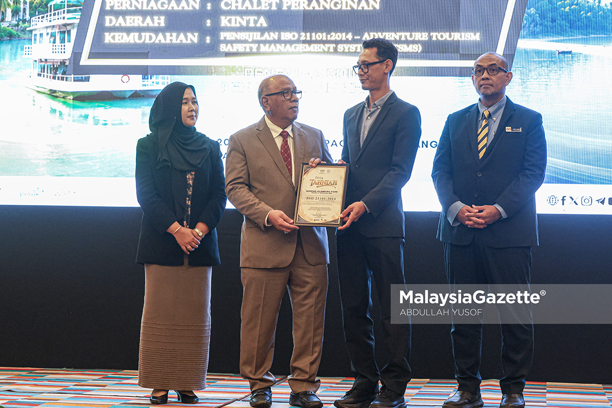 MARA Perak salur lebih RM2 juta Keyphrase synonyms: MARA Perak salur RM2 juta, pembiayaan MARA Perak, MARA bantu pengusaha pelancongan Bumiputera, bantuan MARA kepada usahawan pelancongan, pembiayaan usahawan pelancongan Perak 5 Related keyphrases: pengusaha pelancongan Bumiputera Perak pembiayaan MARA untuk usahawan pelancongan MARA bantu usahawan pelancongan Perak Pelan Transformasi Usahawan Pelancongan Perak Konferens Pengusaha Pelancongan Negeri Perak 2026