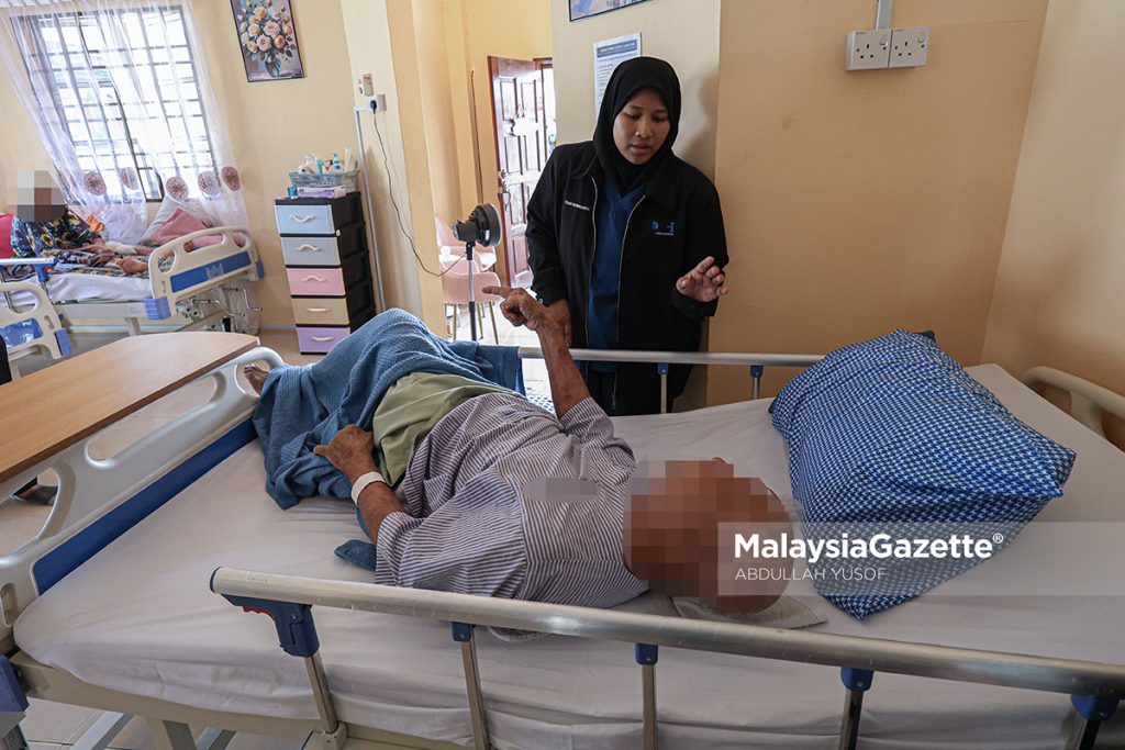 Duka kehilangan anak, Norhidayah temui kekuatan dalam kerjaya ‘caregiver’