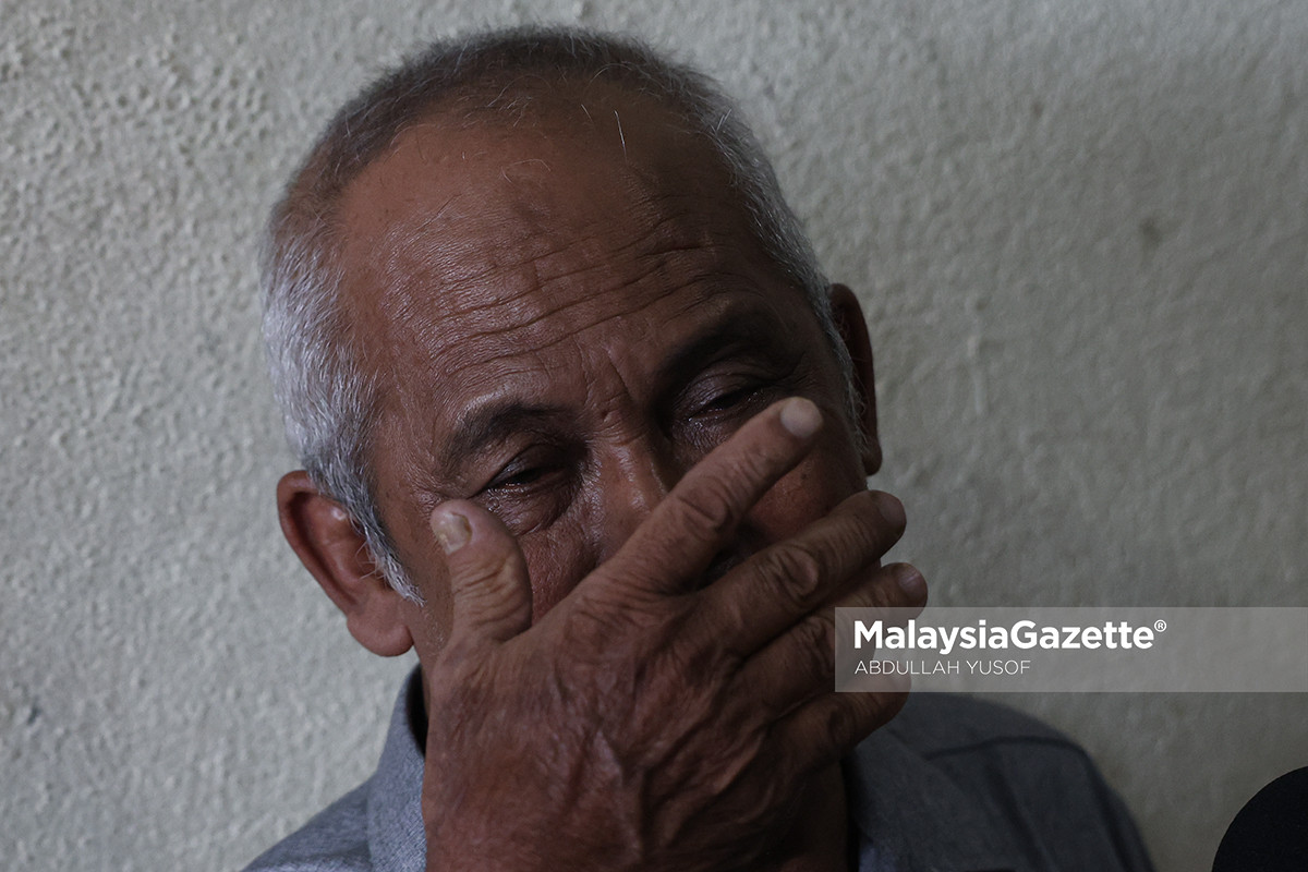 nahas lori imigresen Keyphrase synonyms: nahas lori JIM, kemalangan lori imigresen, kemalangan lori Jabatan Imigresen, nahas Jalan Sultan Ismail, kemalangan tiga beranak Related keyphrase 1: tiga beranak maut Related keyphrase 2: tiga beranak maut nahas lori Related keyphrase 3: keluarga mahu siasatan telus Related keyphrase 4: nahas Jalan Sultan Ismail Related keyphrase 5: lori Jabatan Imigresen Malaysia