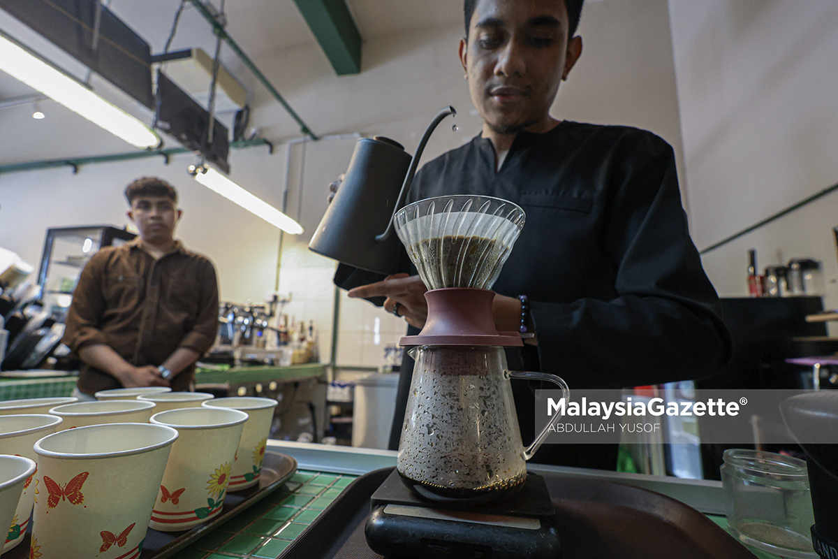 Serene Coffee jenama Serene Coffee, Kafe Serene Coffee, perniagaan Serene Coffee, usahawan kopi Ipoh, perniagaan kopi di Ipoh perniagaan kopi di Ipoh usahawan muda Ipoh kafe kopi Ipoh perniagaan kopi anak muda Serene Coffee Meru BSN pembiayaan Cerita Mereka Jiwa Malaysia