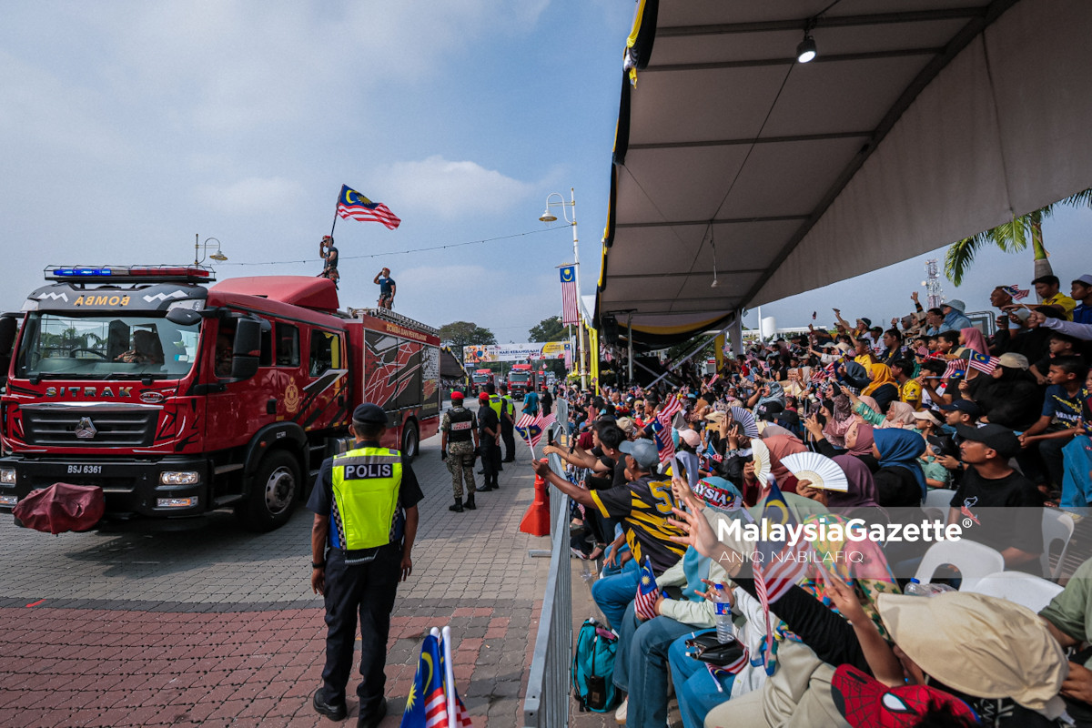 Kawalan keselamatan Hari Kebangsaan Perak Keyphrase synonyms: keselamatan sambutan Hari Kebangsaan Perak, kawalan polis Hari Kebangsaan Perak, keselamatan sambutan Merdeka Perak, kawalan keselamatan di Ipoh Related keyphrase: Polis Perak Hari Kebangsaan 2026 525 anggota polis sambutan Merdeka Perak keselamatan Sambutan Hari Kebangsaan di Ipoh kawalan polis Dewan Bandaran Ipoh Sambutan Hari Kebangsaan Perak berjalan lancar