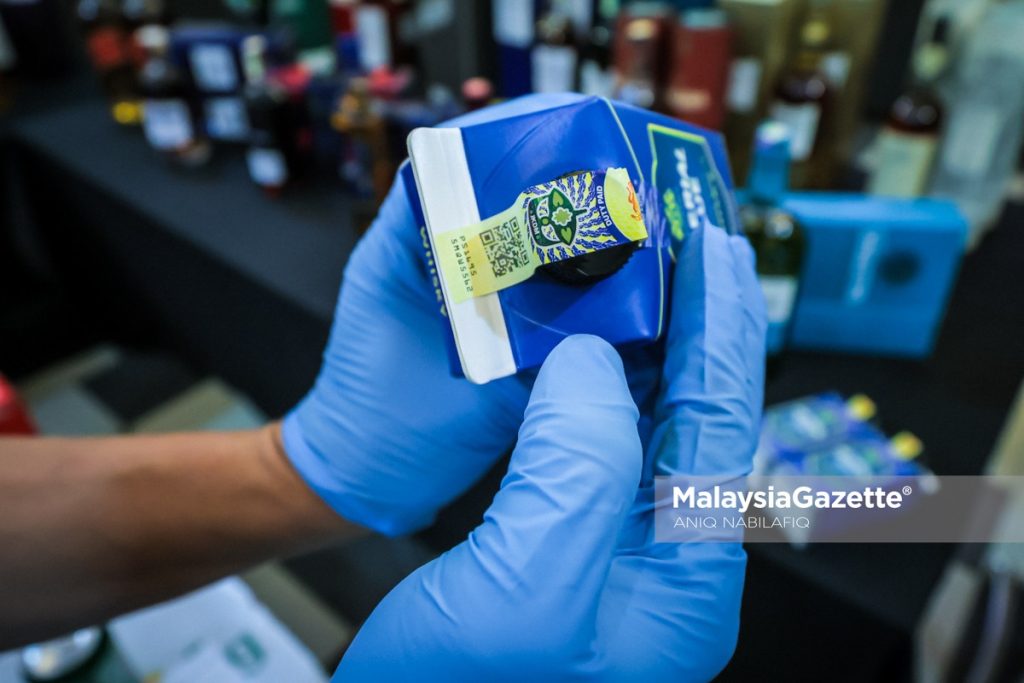 Kantoi guna setem cukai palsu, arak, bir lebih RM313,000 disita