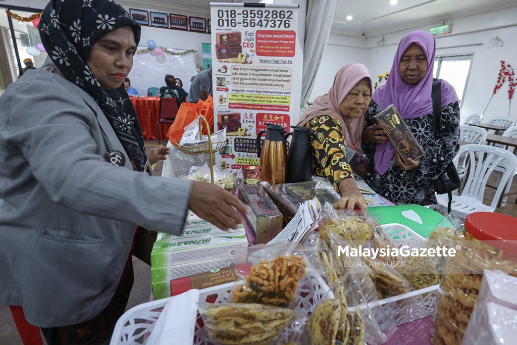 Warga emas jana pendapatan, bina keyakinan menerusi ‘Bazaar by Seniors’