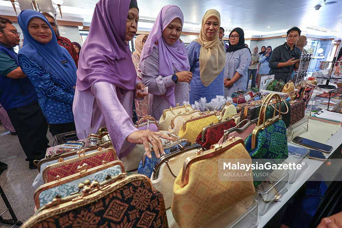 koperasi Perak Keyphrase synonyms: gerakan koperasi Perak, koperasi di Perak, koperasi negeri Perak, gerakan koperasi negeri Related keyphrases — 4 untuk Yoast Premium: pertumbuhan koperasi Perak peluang perniagaan koperasi pembangunan ekonomi Perak pelaburan di Perak Related keyword tambahan: koperasi dan pertumbuhan ekonomi