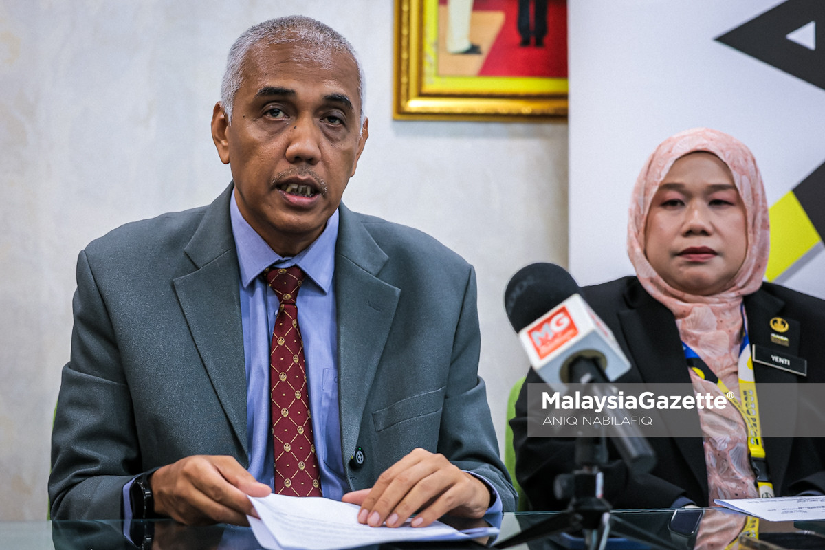 Jelajah AIM TVET Keyphrase synonyms: Jelajah AIM TVET with Cikgu Din, program AIM TVET, Jelajah TVET Cikgu Din, program TVET Perak, AIM TVET Perak Related keyphrases: Jelajah AIM TVET Perak Tengah TVET Perak Cikgu Din TVET program TVET Perak Tengah 1,000 pengunjung TVET